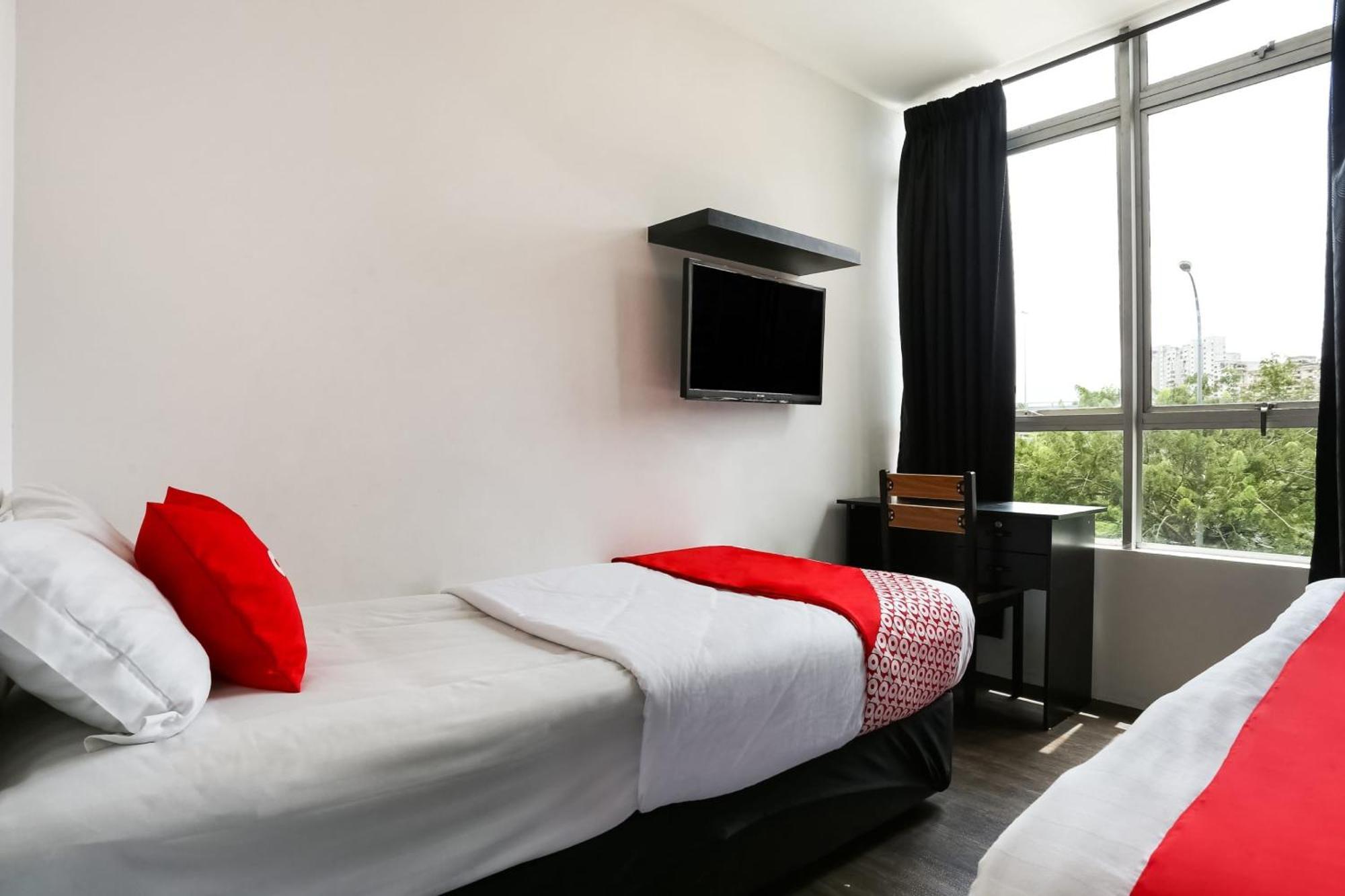 Oyo 90460 Hotel Kl2F Rest & Go Shah Alam Exterior foto